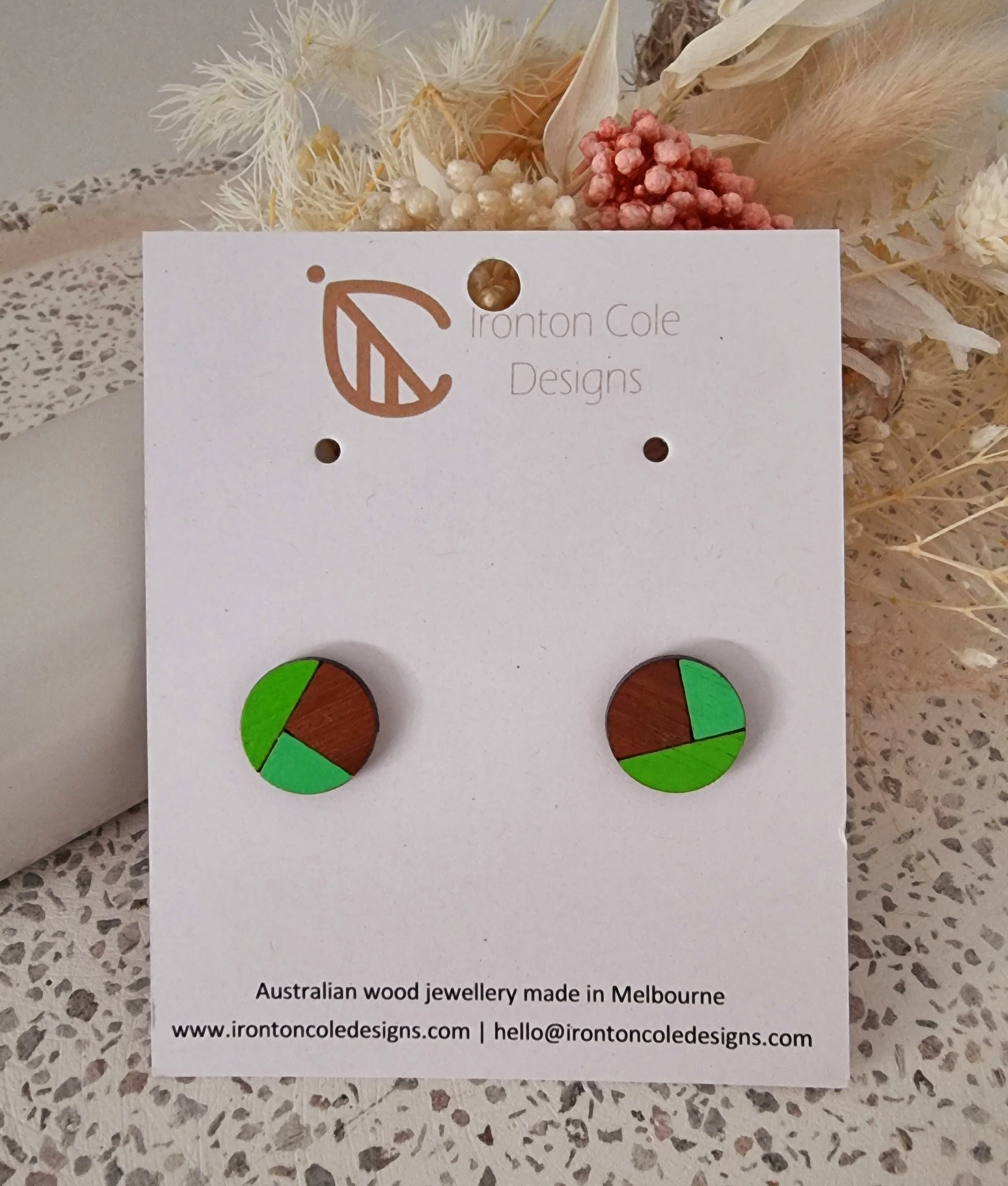 Green wooden round studs